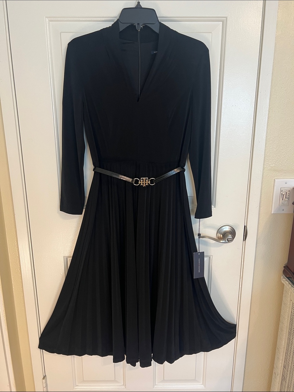 Tommy Hilfiger Black Long-Sleeve Pleated Midi Dress with Logo Belt
